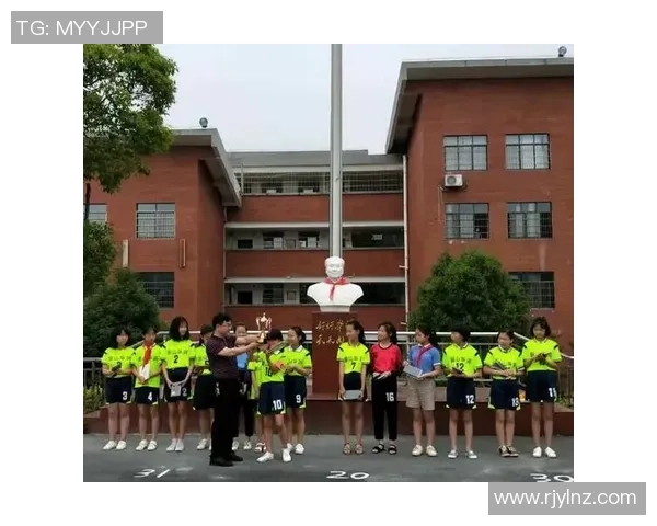 军歌响亮,拳脚生风!广州荔湾红棉老兵与青少年为十五运添彩